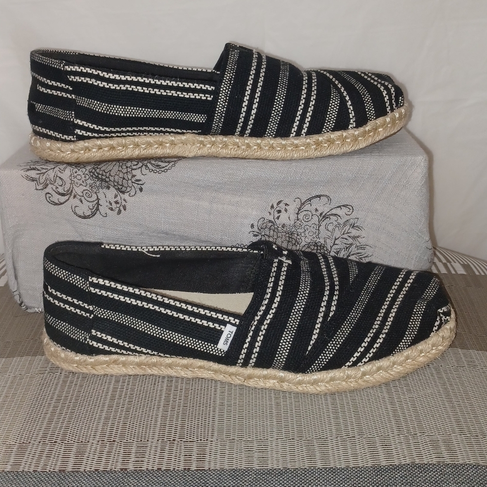TOMS Shoe Black and White Striped Espadrilles - Picture 3 of 11